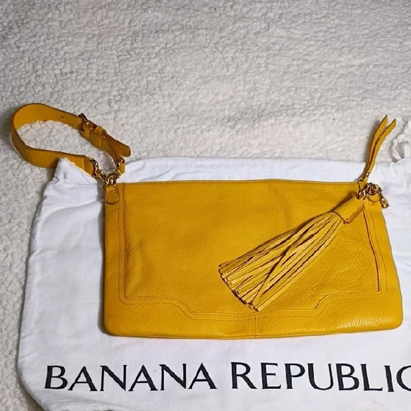 Banana Republic Mustard Leather Crossbody‎ Bag